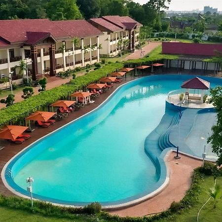 36Manor International Sport Hotel В'єнтьян Екстер'єр фото