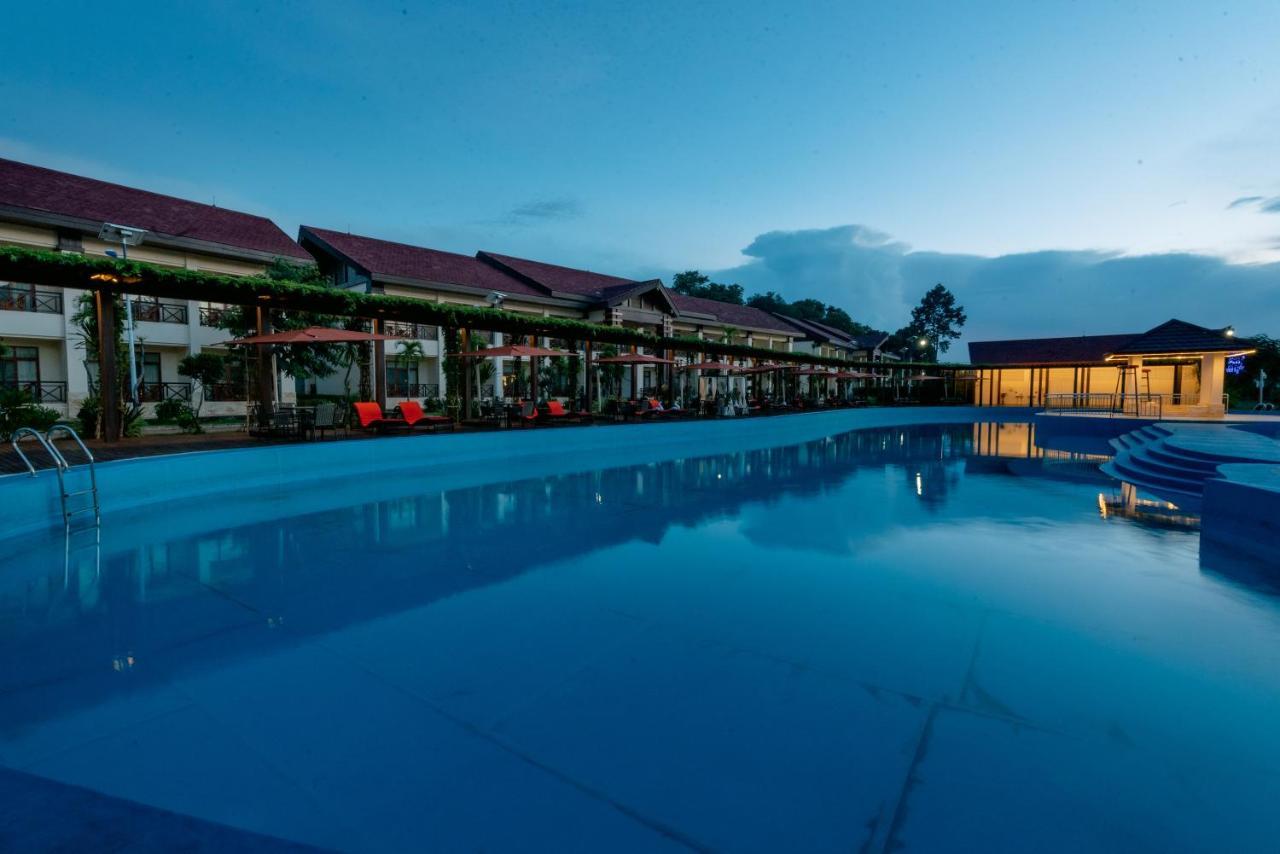 36Manor International Sport Hotel В'єнтьян Екстер'єр фото